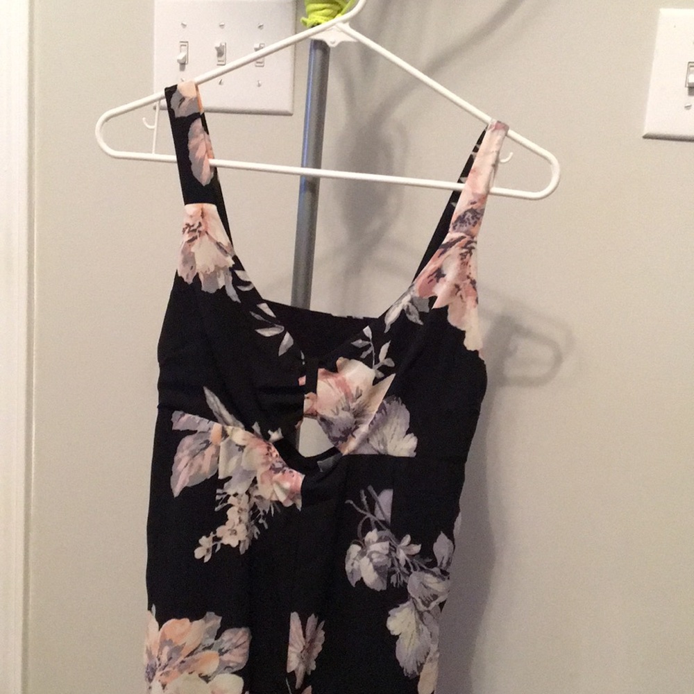 Tank top sleeved pantsuit